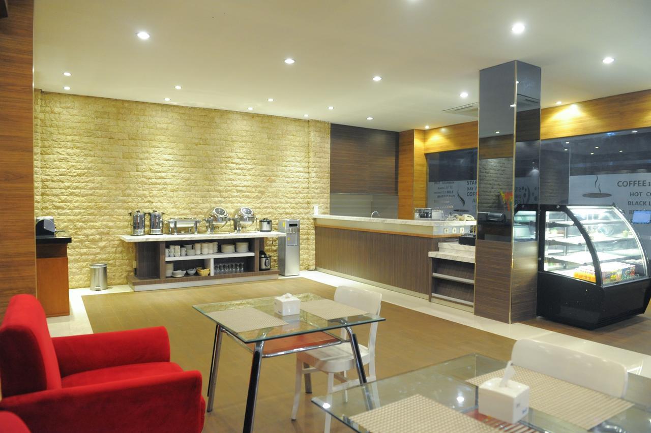 קופנג Sylvia Hotel Budget מראה חיצוני תמונה