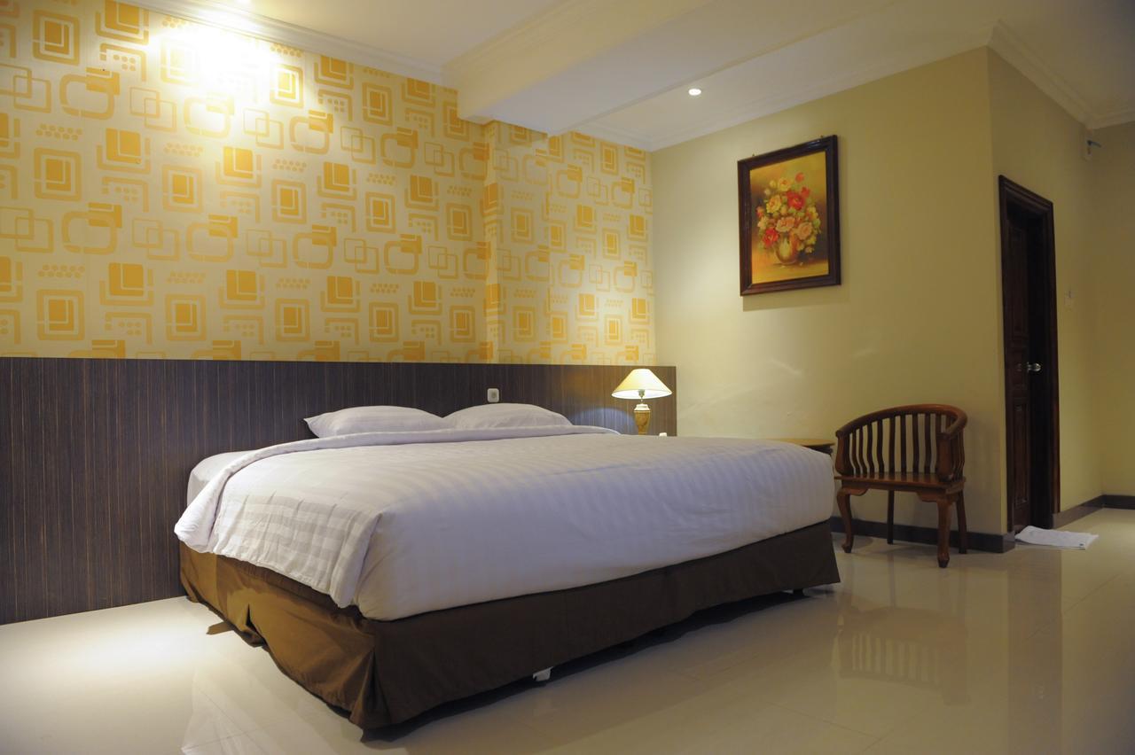 קופנג Sylvia Hotel Budget מראה חיצוני תמונה