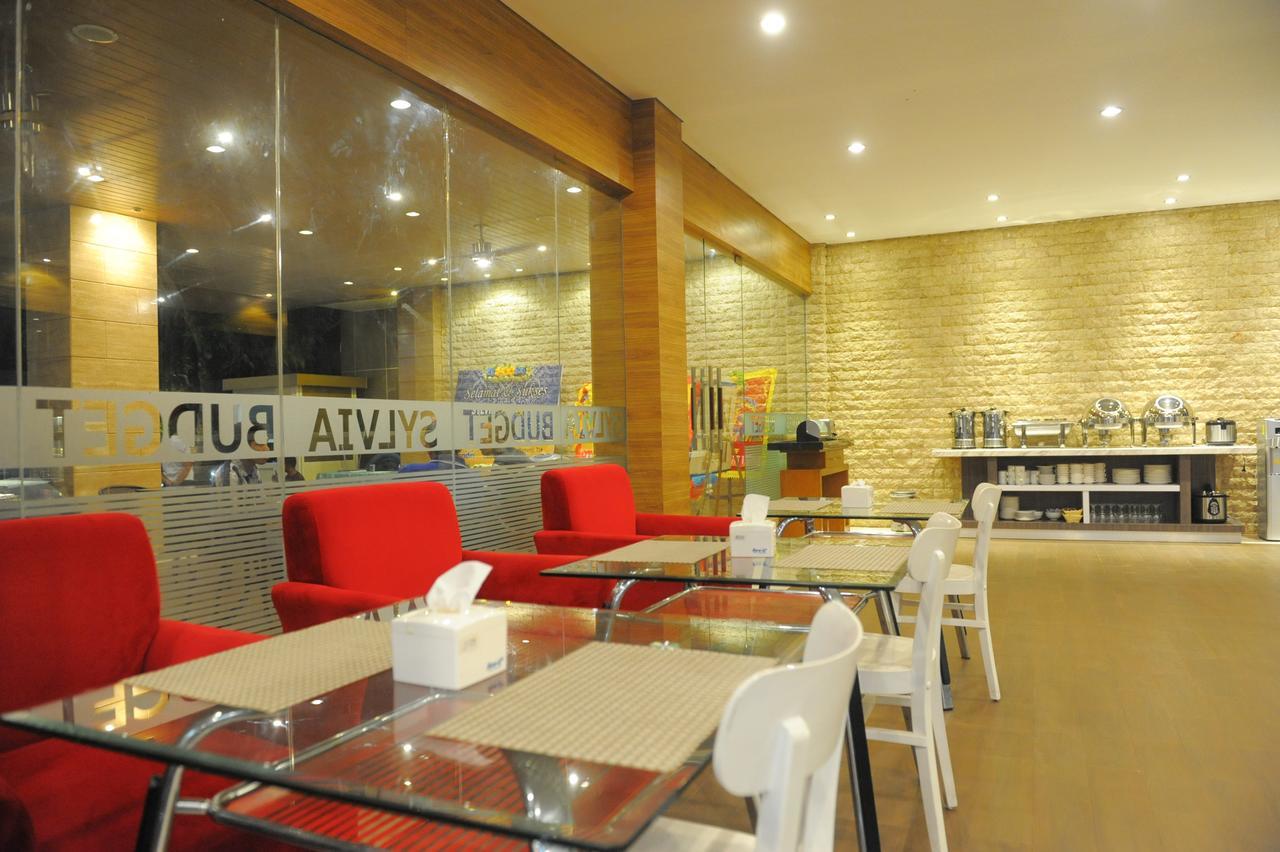 קופנג Sylvia Hotel Budget מראה חיצוני תמונה