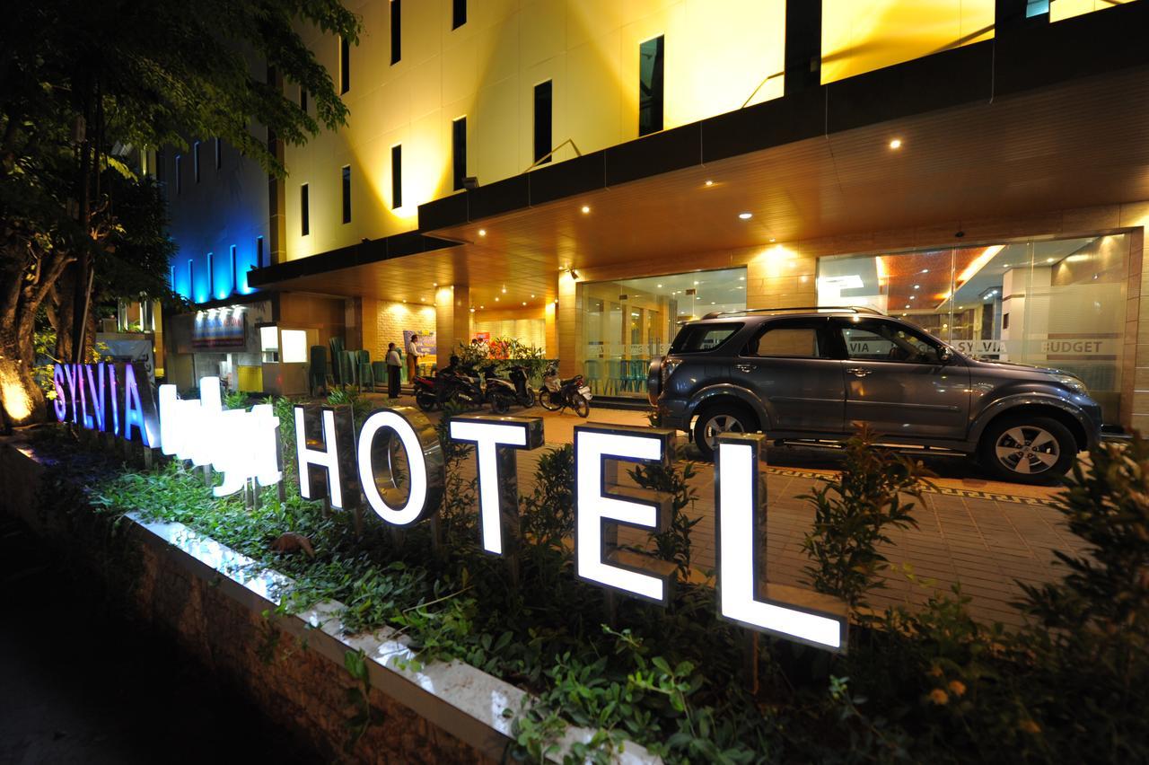קופנג Sylvia Hotel Budget מראה חיצוני תמונה