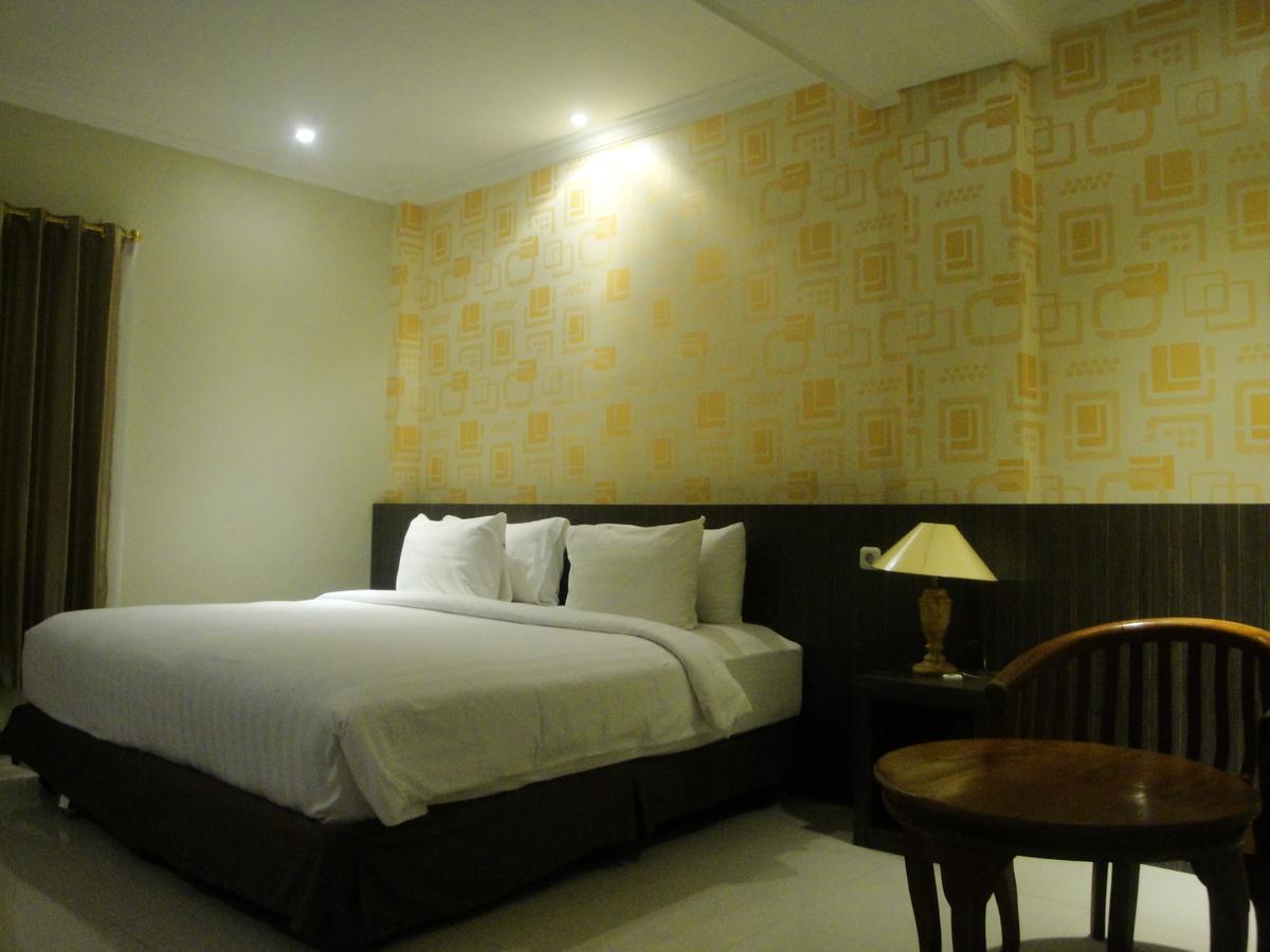 קופנג Sylvia Hotel Budget מראה חיצוני תמונה