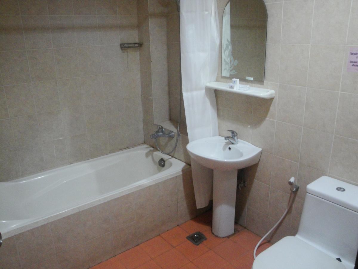 קופנג Sylvia Hotel Budget מראה חיצוני תמונה