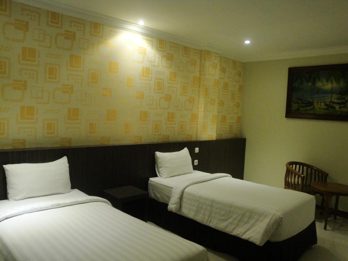 קופנג Sylvia Hotel Budget מראה חיצוני תמונה